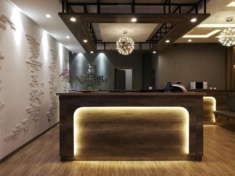 U Hotels Xintiandi Shanghai Exterior photo